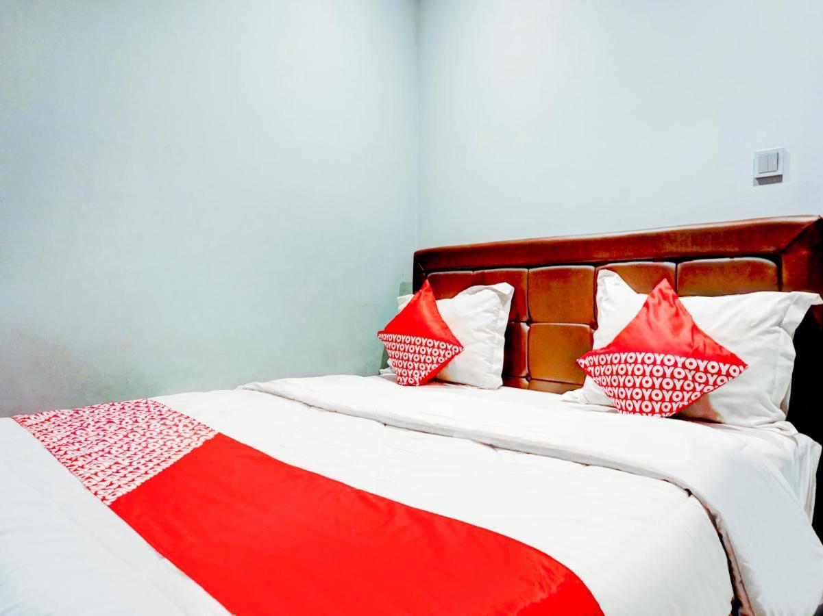 Oyo 90438 Mampang 34 Residence Джакарта Экстерьер фото
