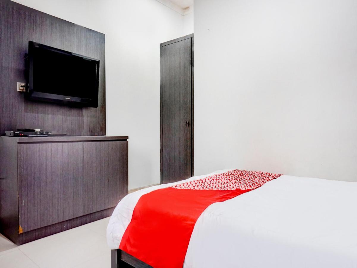 Oyo 90438 Mampang 34 Residence Джакарта Экстерьер фото